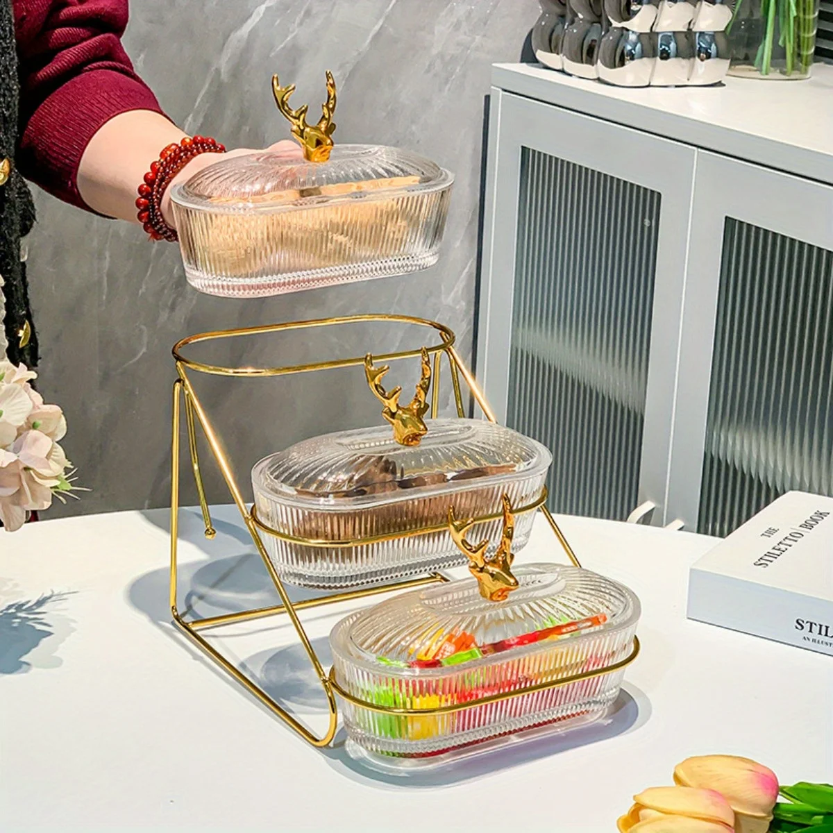 Serving Tray Organizer Elegant Dried Fruit Nut Display Tray with Stylish Elk Lid Nordic Fashion Snack Plate for Fruits 2