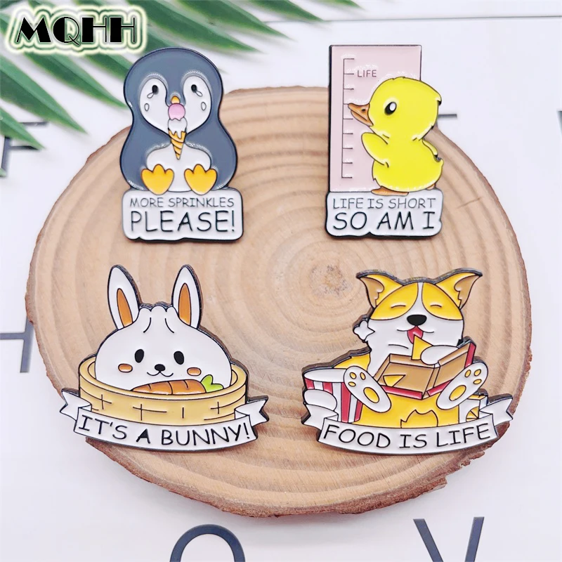 Cartoon Cute Animal Family Spille Smaltate Dog Corgi Penguin Duck Rabbit Alloy Spilla Sweet Women Jewelry Gift For Friends