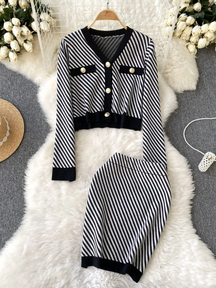 

Women Knitted Diagonal Stripe Cardigan Skirts Two-piece Set Single Breasted Long Sleeve V-neck Woman Coat High Waist Skirt Suits