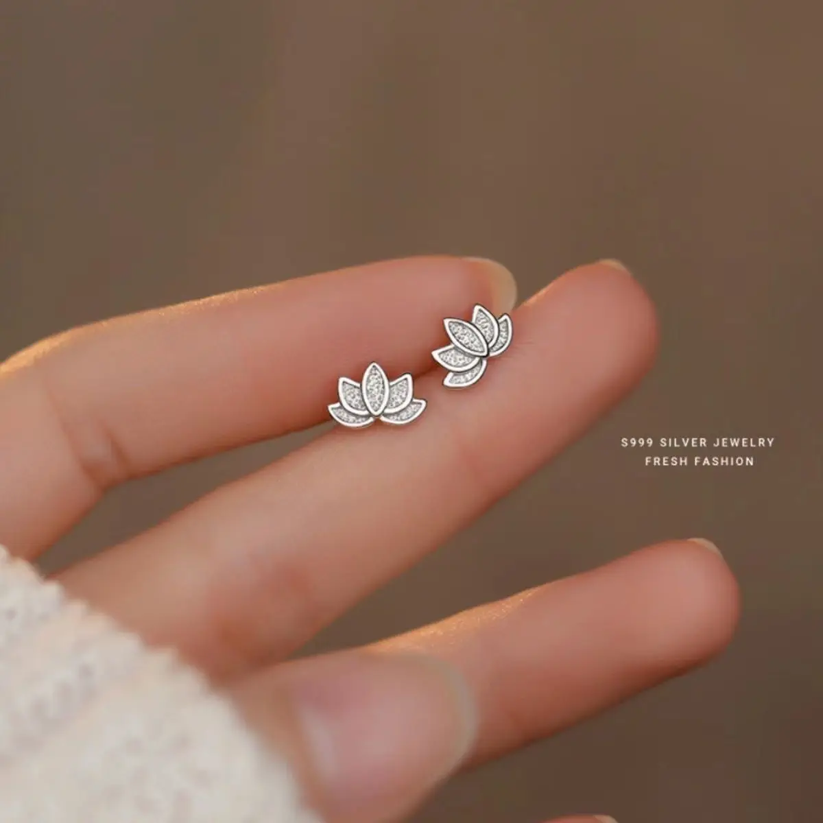 925 Sterling Silver Lotus Flower Small Stud Earrings For Women Luxury Elegant Piercing Jewelry Accessories Jewellery Argent 925 - Image 2