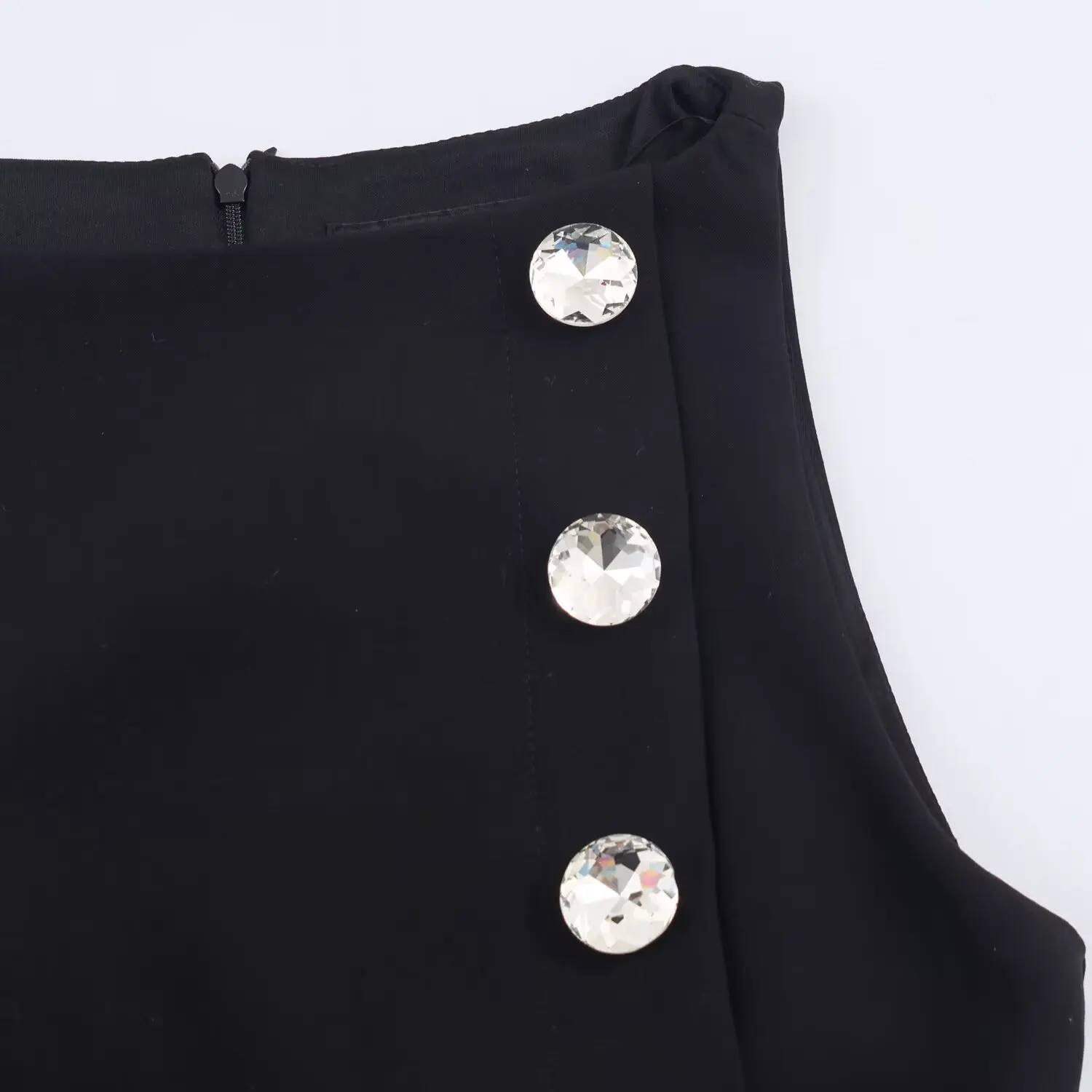 Women'S Black Spring Summer Slash Neck Elegant Top Single Row Jewelry Button Decoration Female Skirt Style Zipper Vest Top