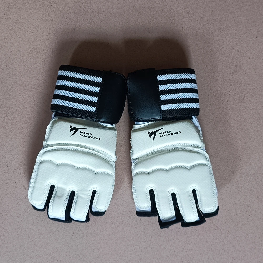Taekwondo Gloves Long Straps Sparring Kickboxing Training Light Workout Muay Thai Glove Boxing Equipment Перчатки Для Тхэквондо