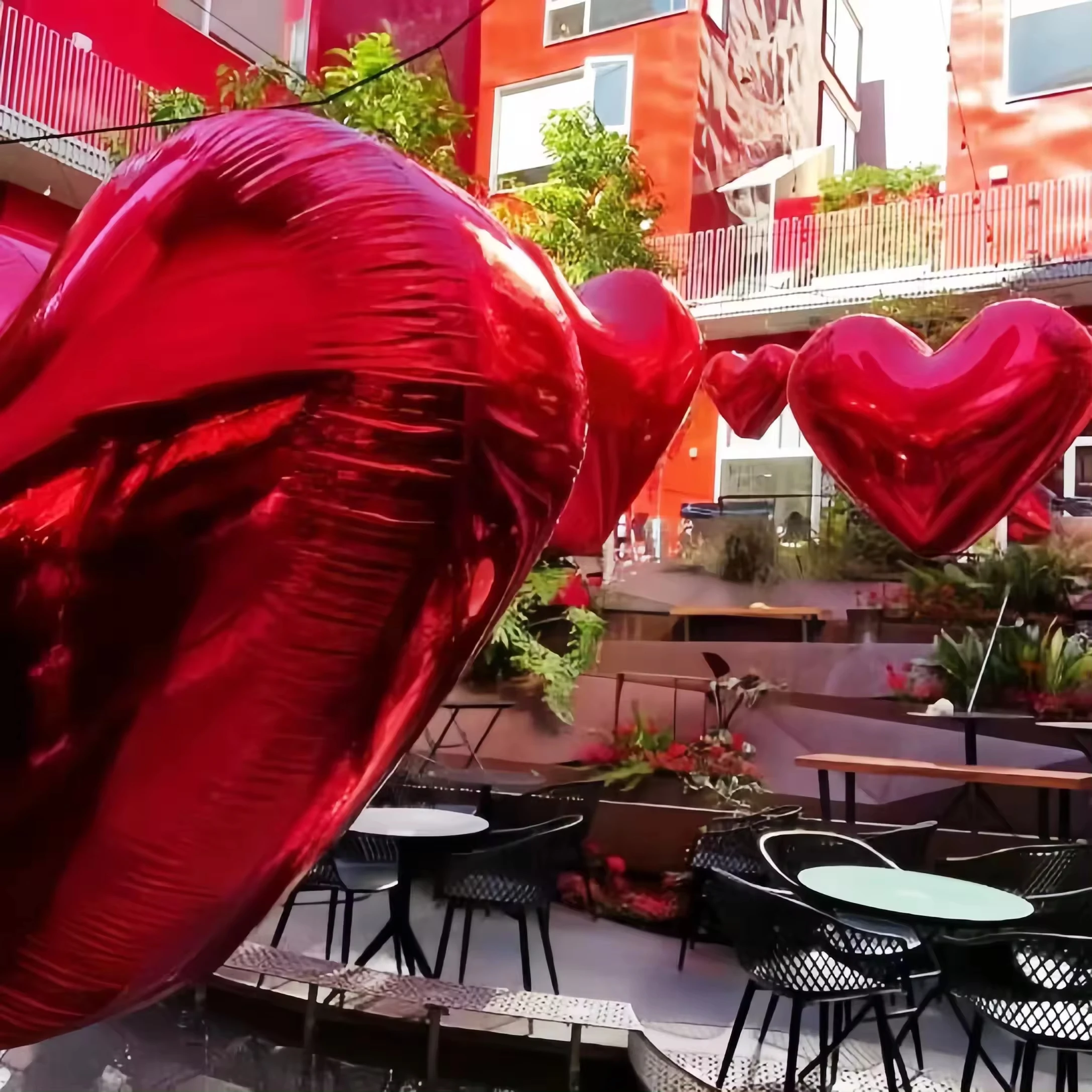 Red Pink Silver Giant Inflatable Heart Mirror Ball Dazzle Chrome Pvc Hearts Shape Balloon For Party Valentine's Day Decoration 4