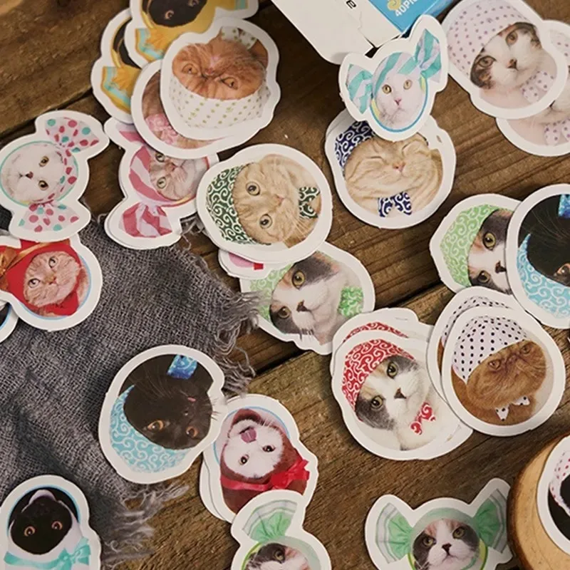 40Pcs Cute Cat Stickers Kawaii Kitty Sticker gatti impermeabili decalcomanie in vinile per cellulare Shell Water Cup Diary Decorations