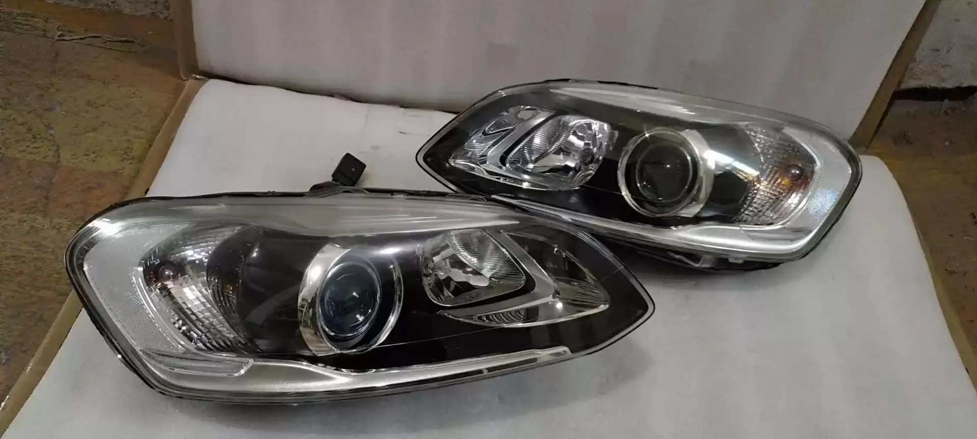 

Car Front Led Headlight Daytime Running DRL Head lamp Low High Beam Angel eye for Volvo XC60