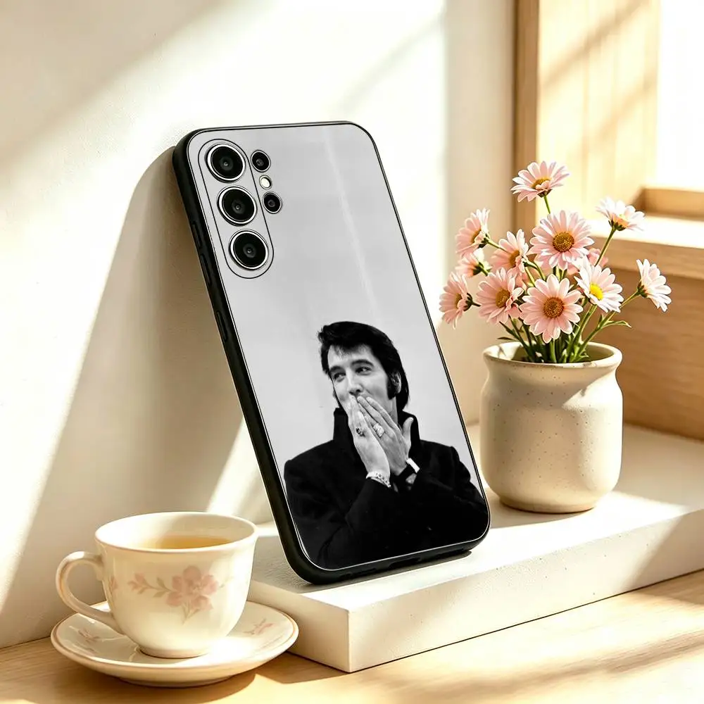 Elvis Presley Retro Cool Phone Case - Black Cover