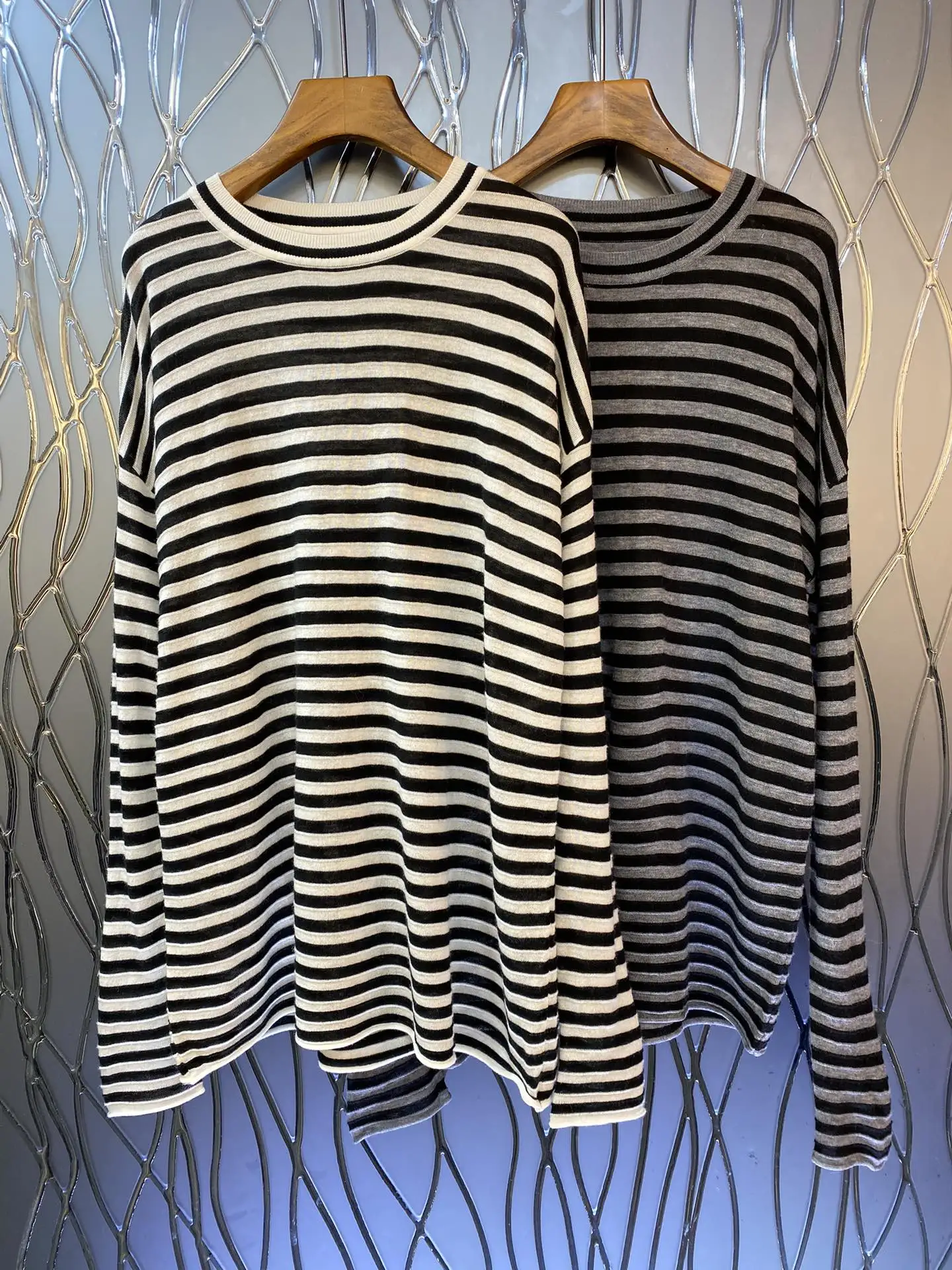 

2023 Autumn/Winter Fashion New Women's Clothing Striped Top 0912