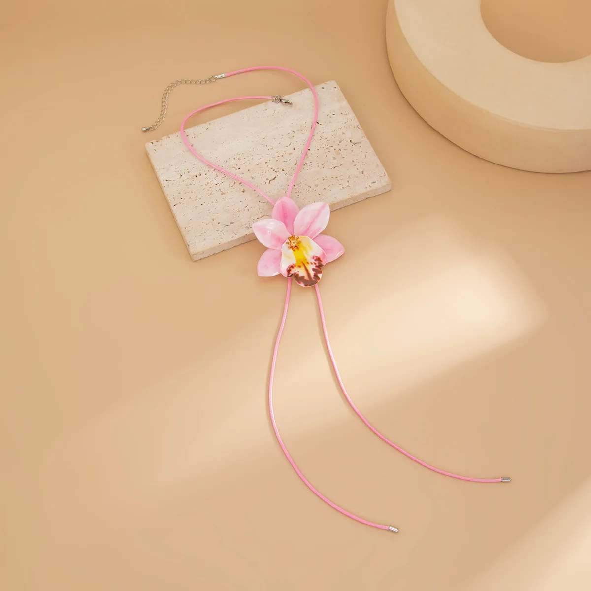 3D Stereoscopic Simulation Flower Necklace Personality Long Wax Thread Sexy Clavicle Choker Multicolour Lily Petal Charm Jewelry