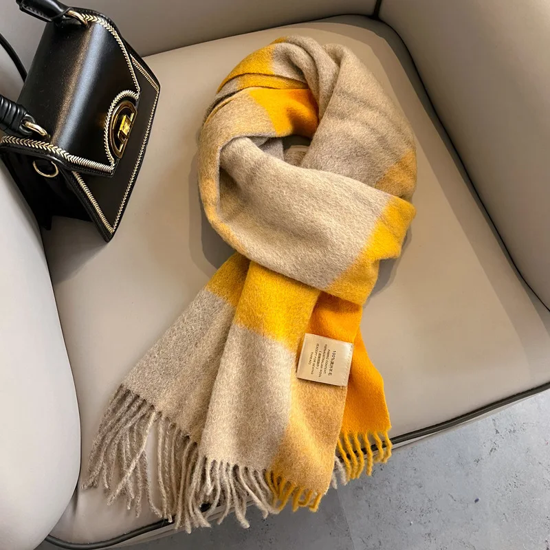 52 shrimp white yellow [100% pure wool]]