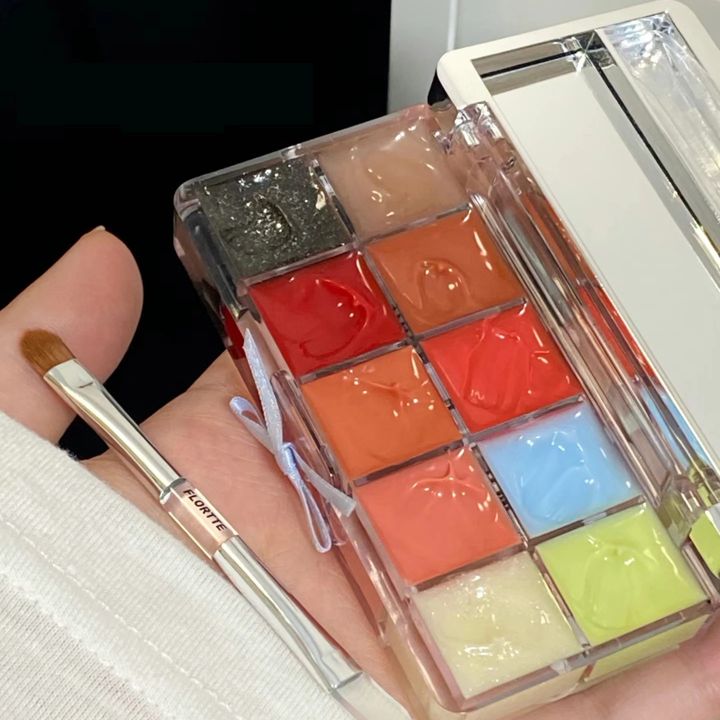 FLORTTE 10 色リップパレットリップグロスと口紅光沢のある保湿着色多