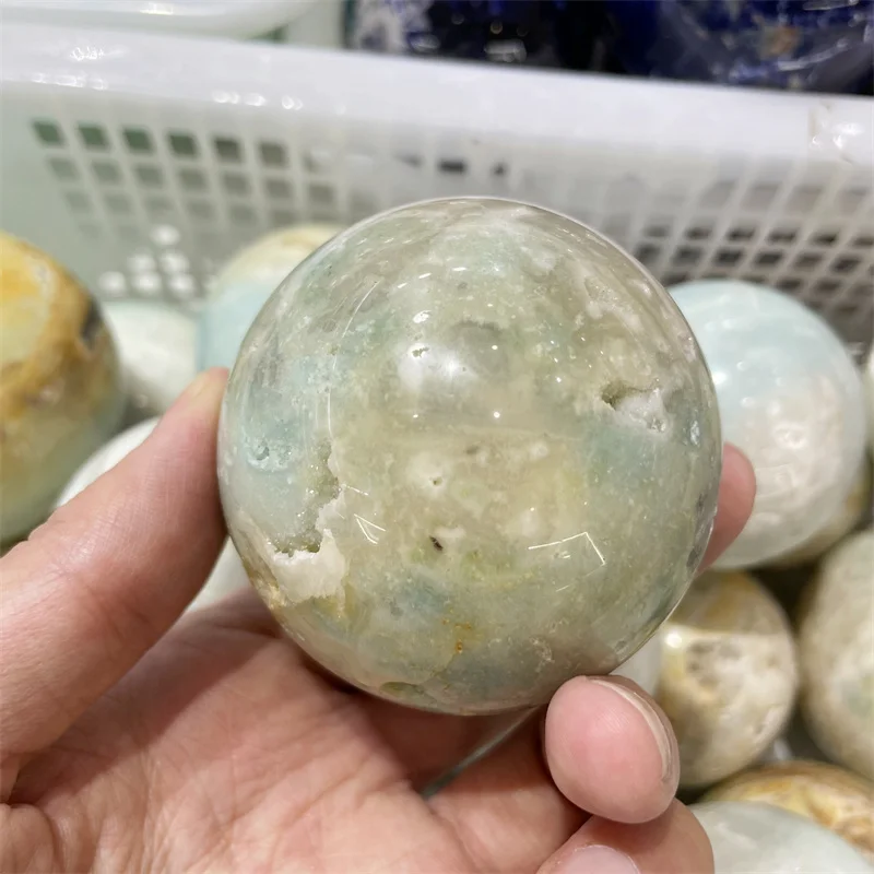 

Natural Caribbean Quartz Ball Massaging Meditation Reiki Healing Stone Home Decoration Exquisite Gift 6cm