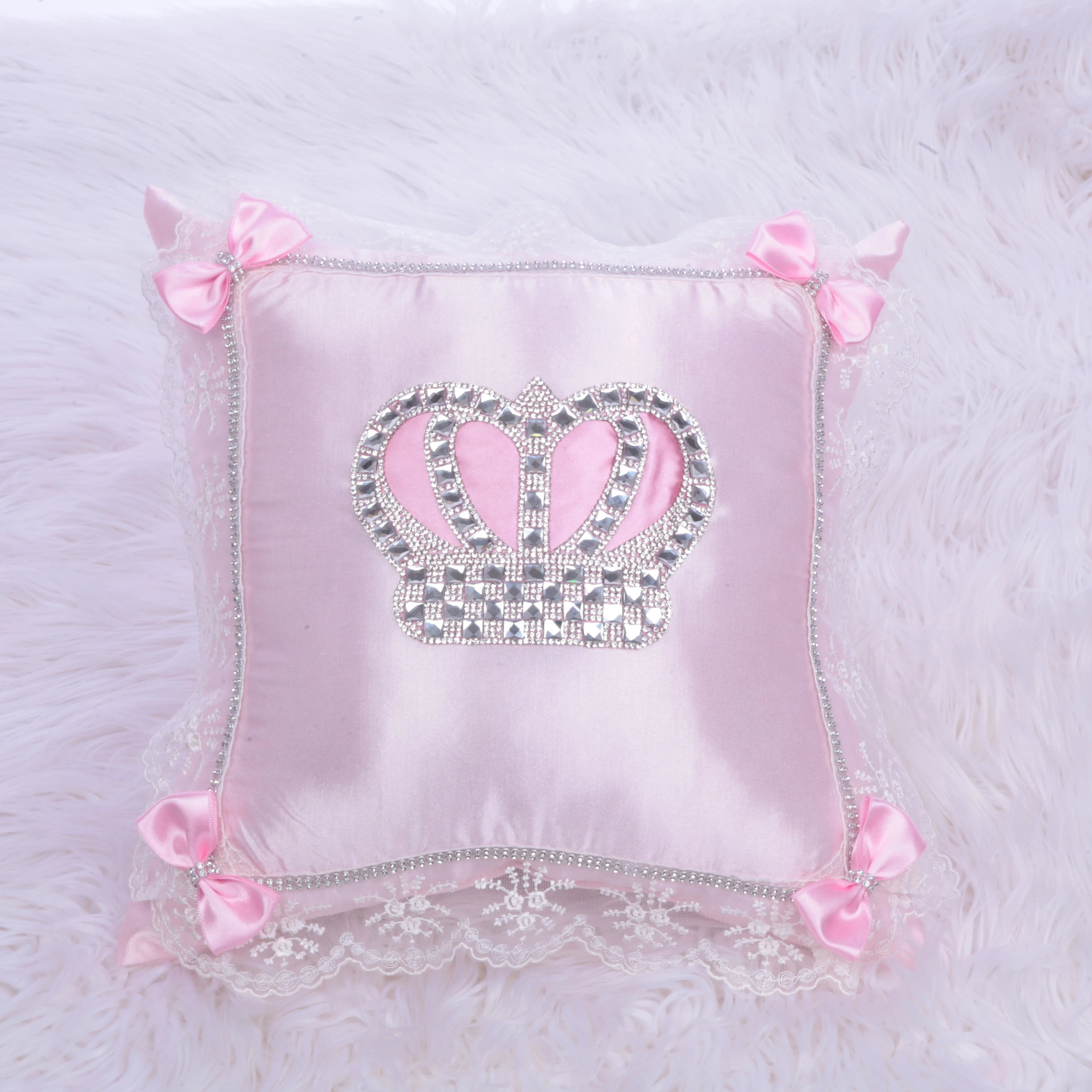 High Quality Modern Custom Pillow Luxury Wholesale Custom Portable Newborn New Design Baby Gold Cushion Jewelry Cushionwholesale 2