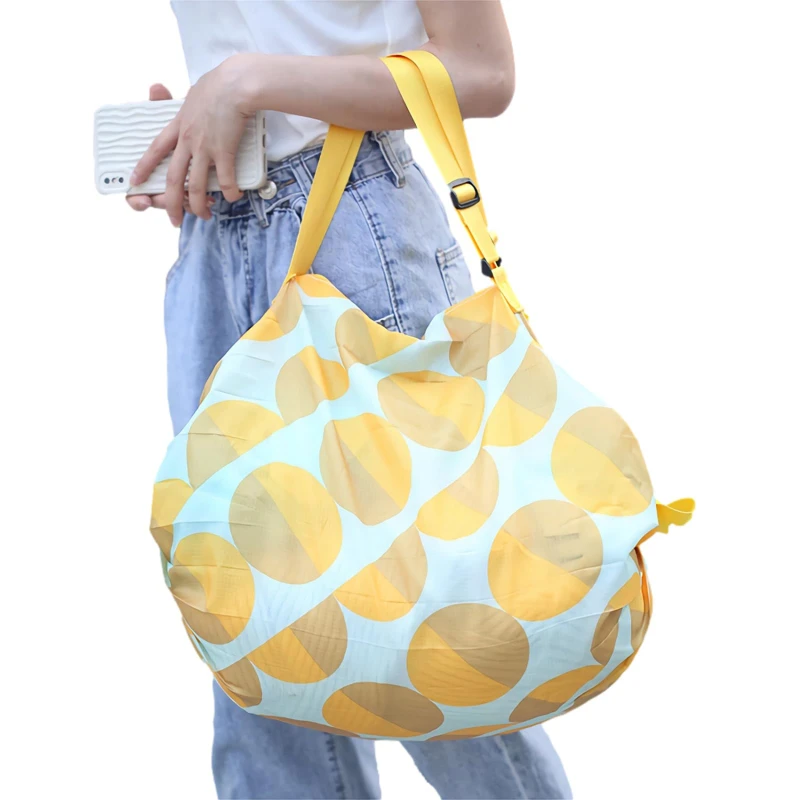 Description Picture 3 of itemPortable Supermarket Shopping Storage Bag Foldable Retractable Environmentally Friendly And Reusable Pouch Ultra-compact