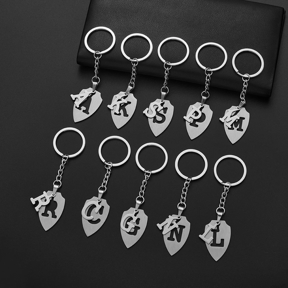 Portachiavi con alfabeto iniziale in metallo per auto per regalo fidanzato portachiavi con ciondolo a mano fai da te in acciaio inossidabile di alta qualà Color argento  36