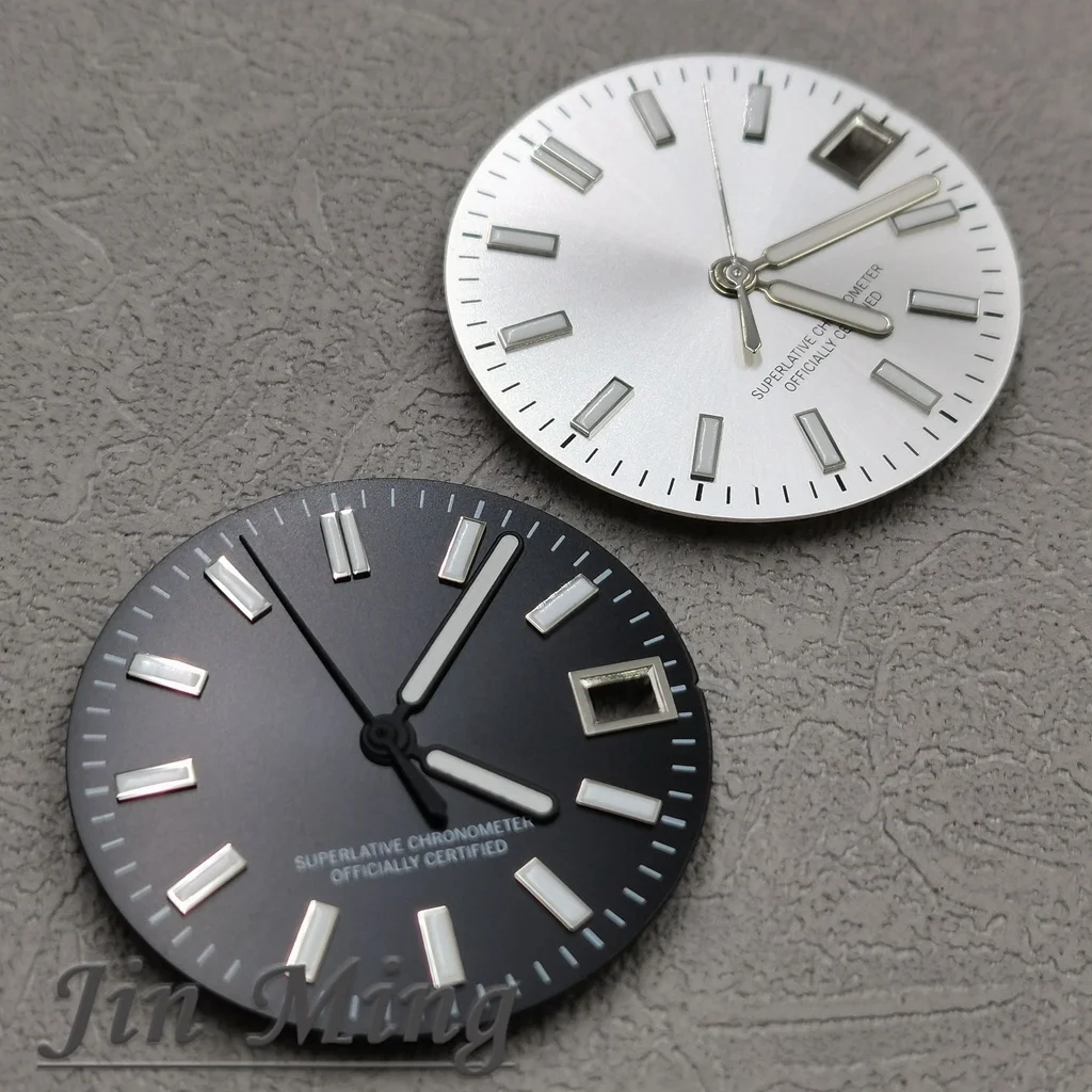High Quality Silver Multi-Colored Luminous Date Window Aseptic Dial