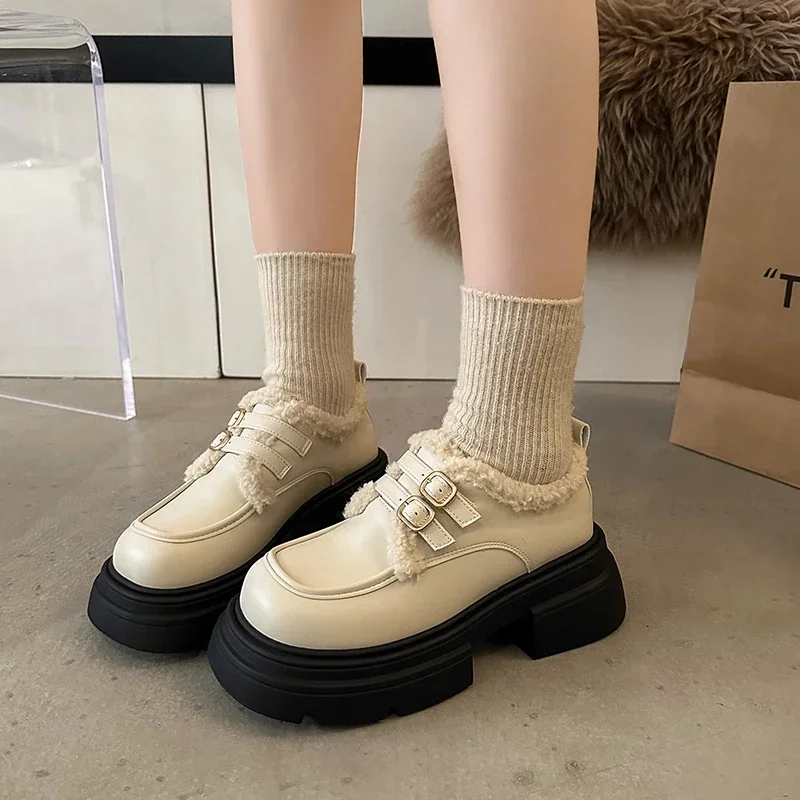 

Женские кожаные ботинки, Новинка осени и зимы 2023, модные однотонные женские ботинки, хлопковая обувь на толстой подошве и среднем каблуке в стиле ретро