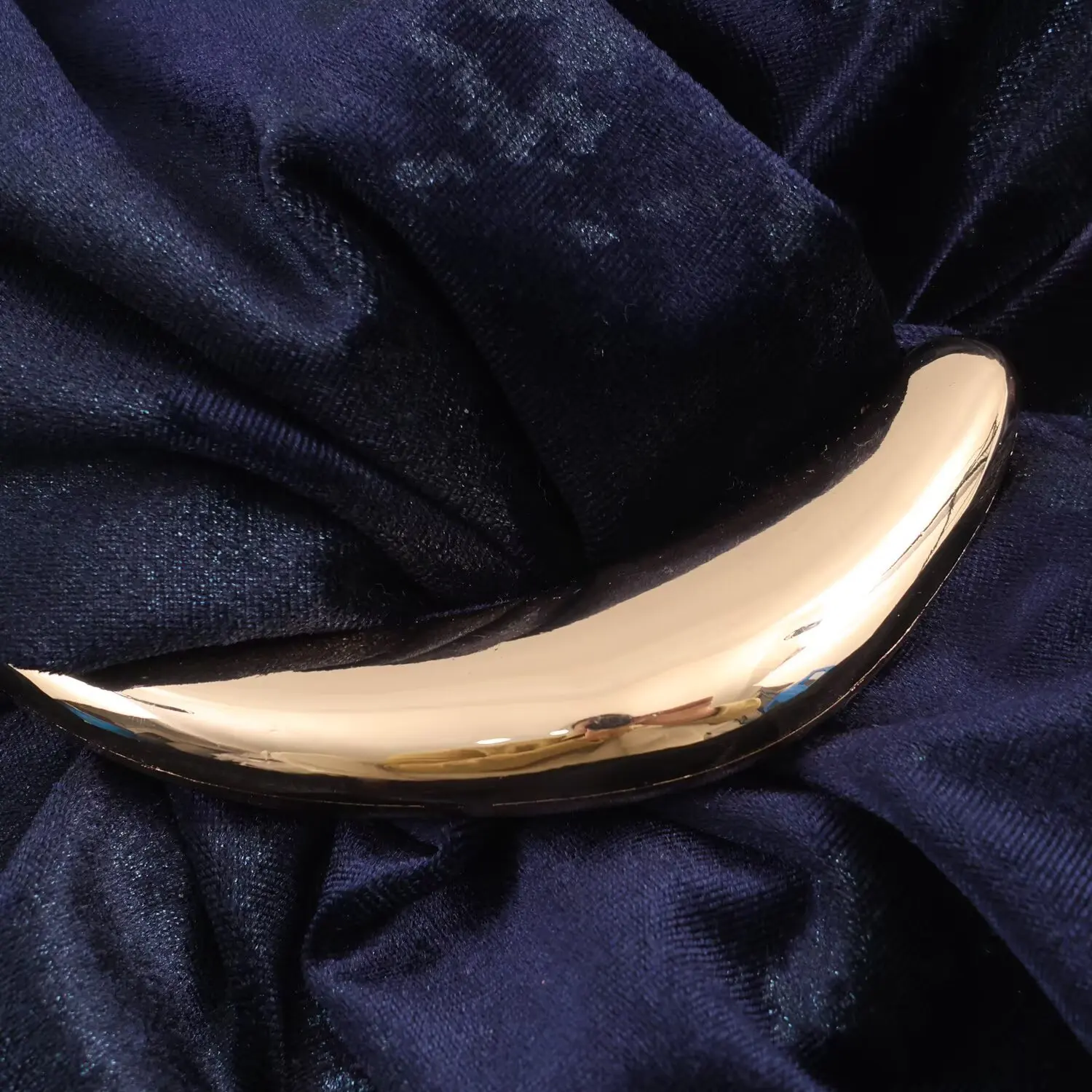 Women's Velvet Dress With Metal Decorative Knots Wrinkles Dresses Female High Waist Long Sleeve V-Neck Elegant Party Long Dress