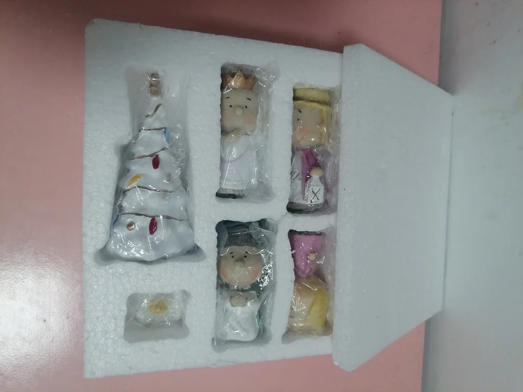 Resin Peanut Crafts for Holidays, Christmas Tree, Cartoon Ornaments, Pageant Nativity Figurines 6