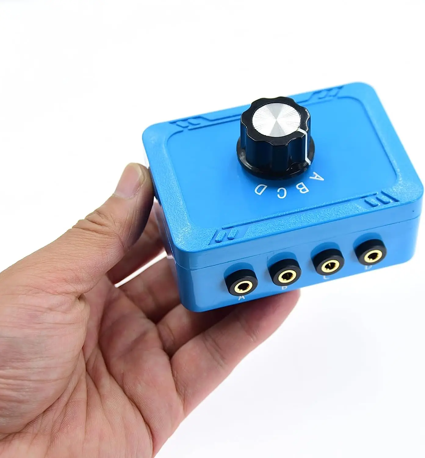 No External Power No Noise Audio selector 3.5 mm TRS Stereo 4 Way Channel Splitter switcher Box Switching Mini Jack
