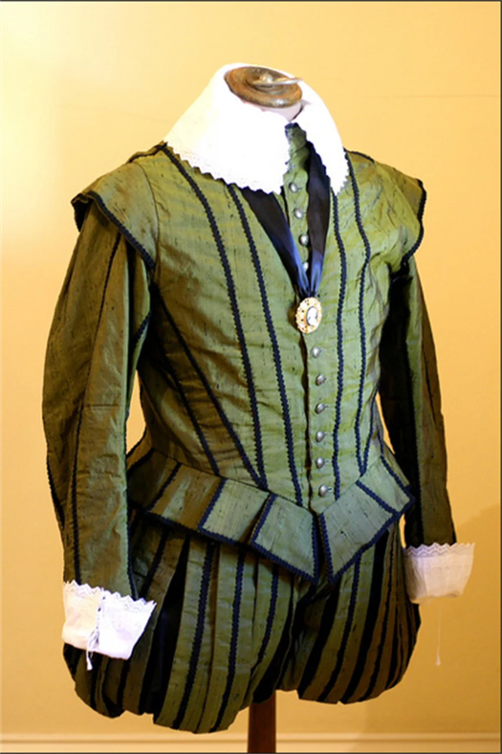 17Th Century Men Medievale Tudor Elisabettiano Costume Prince Tudor King Costume Storica Rinascimentale Doppietto Giacca Pantaloni Suit