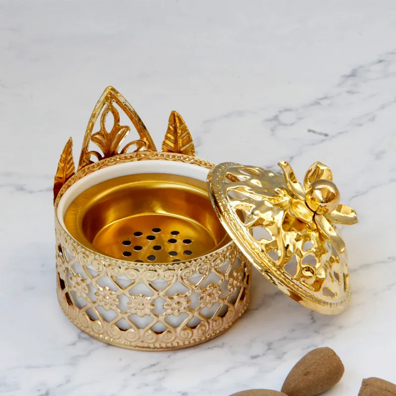 

Creative Middle East Arab Gold Metal Ceramic Incense Stove with Cover Home Desktop Decoration