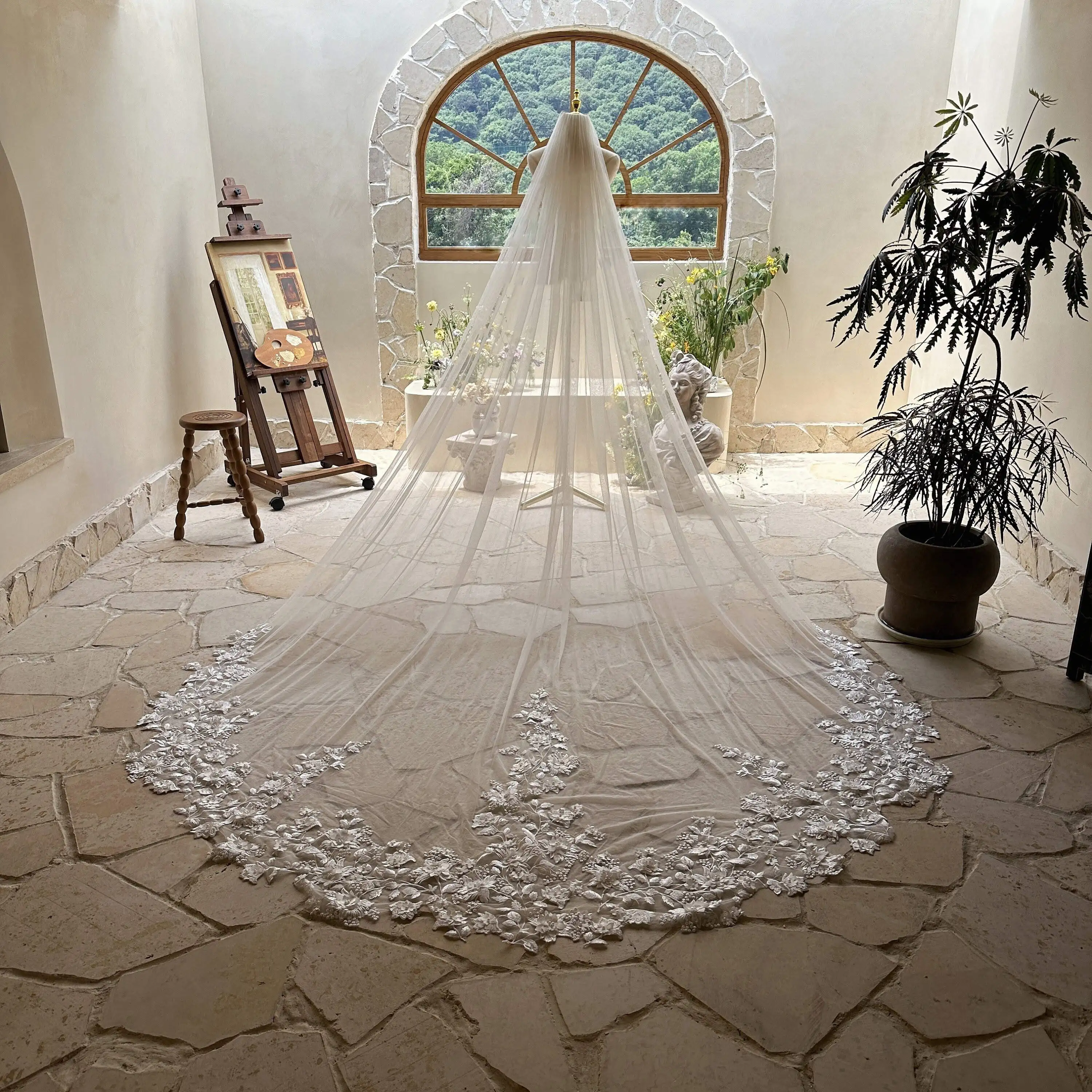 Bridal veil 3 Meters Wedding Veil with floral applique