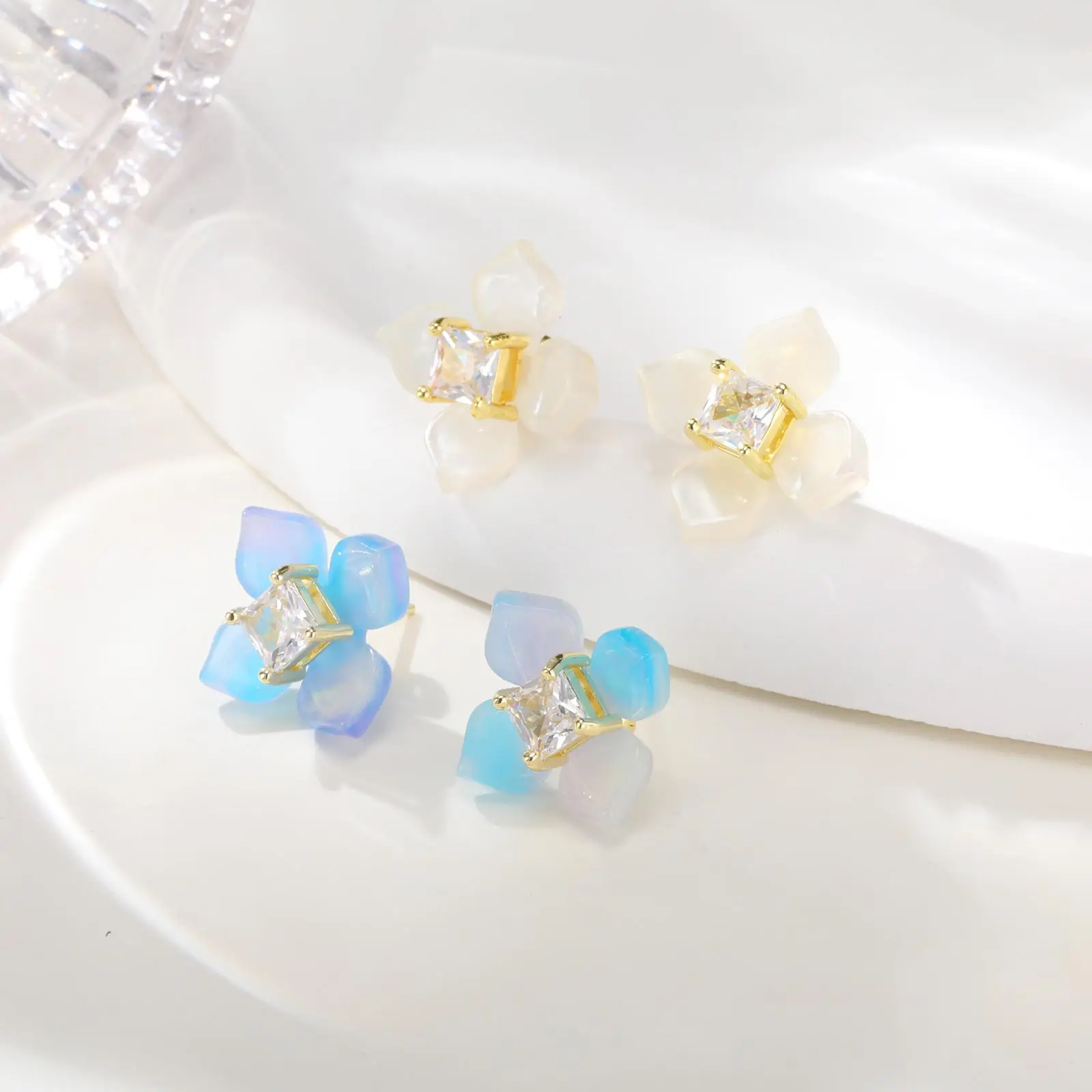 Exotische kubische Zirkon-Blumen-Ohrstecker mit Farbverlauf für Frauen, nicht allergisch, Blumen-Ohrringe aus Edelstahl, neues Schmuckgeschenk – Detail 8
