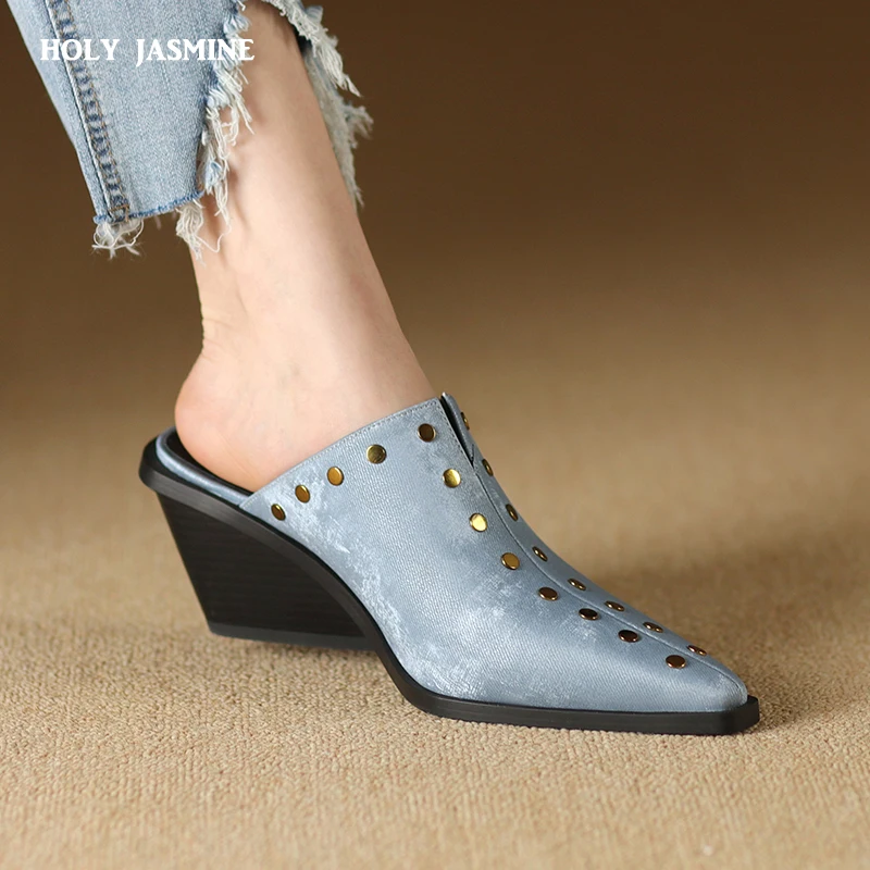 

2024 Baotou Half Slippers Women's Small Square Head Slope Heel High Heel Cool Slippers Fashion Outwear Thick Heel Lazy Muller