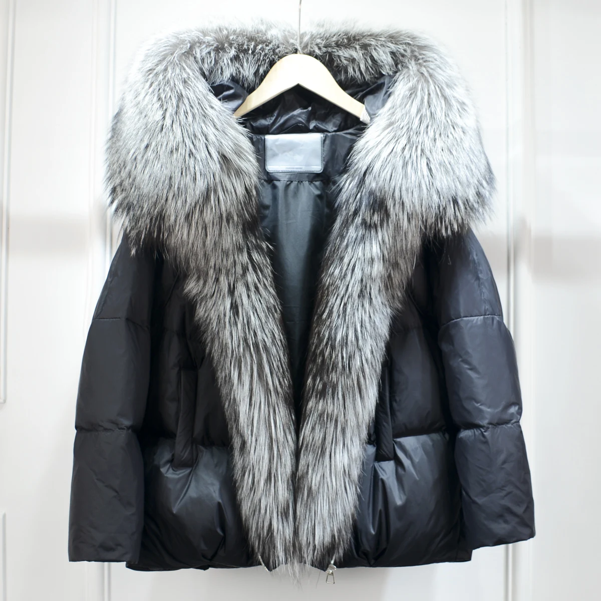 S5531833b866f47329815522ce32e27a5Y New Winter Women Real Fox Fur Collar Thick Warm Puffer Coat Hooded Down Jacket Luxury Outwear Female Loose Parkas Mallzona