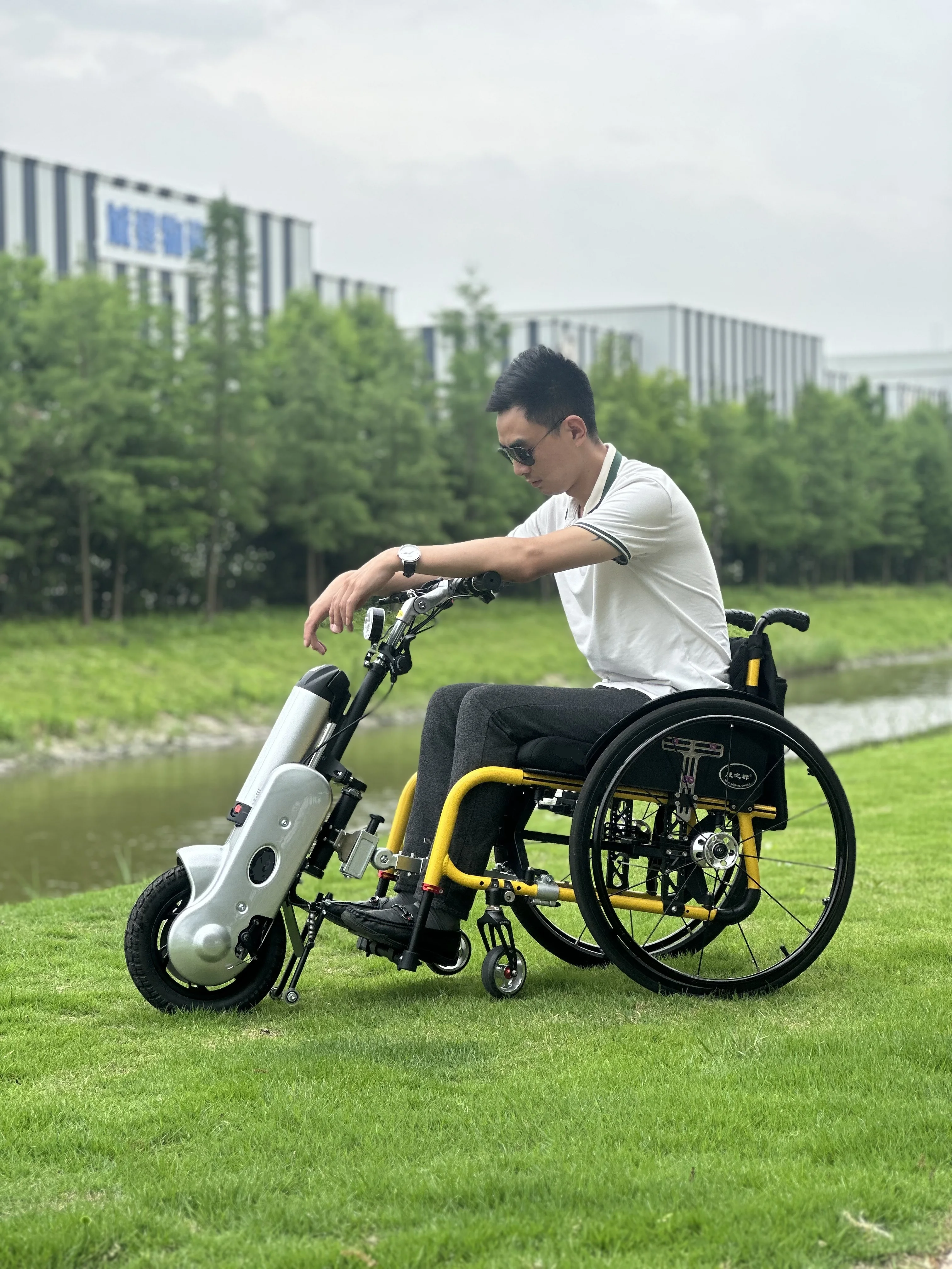 

Электрический трехколесный велосипед R0Q1 для взрослых, электрическая инвалидная коляска, Электрический трехколесный электрический трицикл с электроприводом