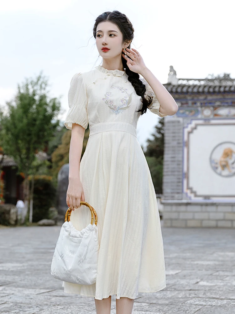 

Summer new women's retro Chinese style girl heavy industry embroidered bubble sleeve long dress temperament slim dress