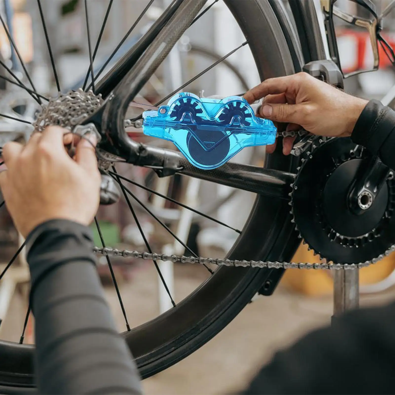 Cycling Chain Cleaner Bike Cleaning Kit with Chain Scrubber Cleaning Supplies Degreasing Bike Accessories for Cyclists Riders