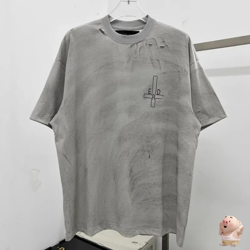 

Top Version Cross Logo Print Mud Dyeing ERD T Shirt Men Women Streetwear Damaged Hole T-Shirt Enfants Riches Deprimes Tee Tops