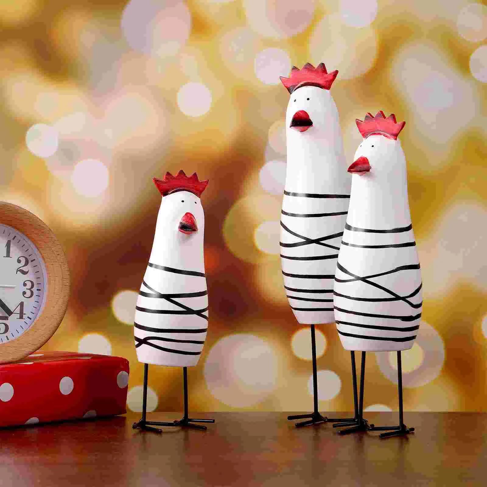 

Wooden Chick Miniatures Carving Chicks Chick Statue Wooden Chicks Ornament Free- Stand Chicken Statue Windowsill