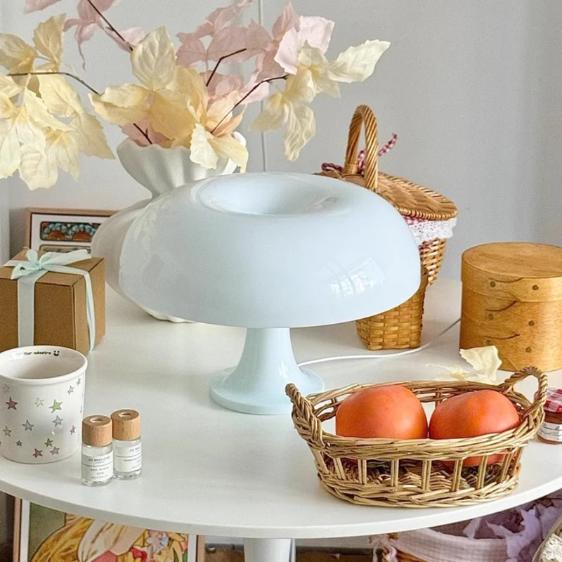 Mushroom Table Lamp Hotel BedRoom Lighting Desk Lamp Bedside Decoration Lighting Lamp Modern Minimalist Atmosphere Desk Light 3