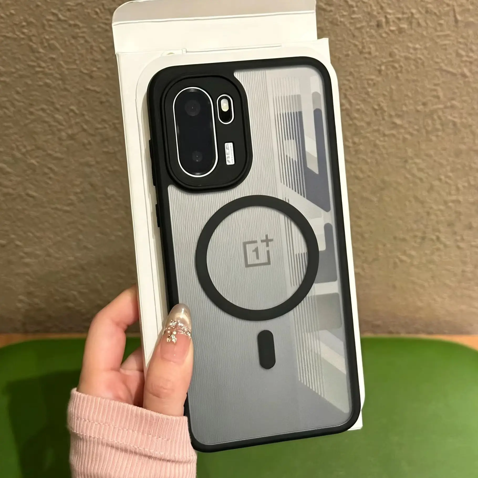 Clear Magnetic Wireless Charging Protective Phone Case – Hard Back Cover