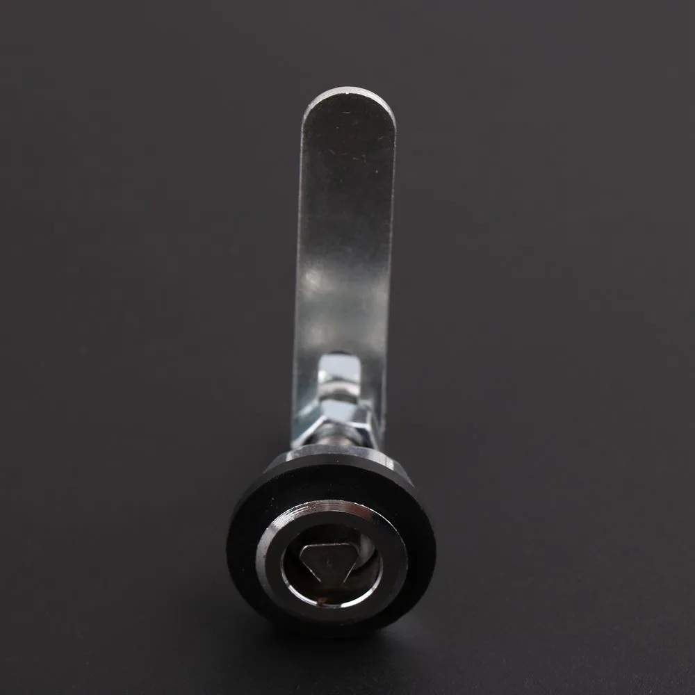 1pcs Elevator Triangle Lock Opening diameter 17mm*19mm Applicable to Hitachi Elevator lron plate length is 70mm