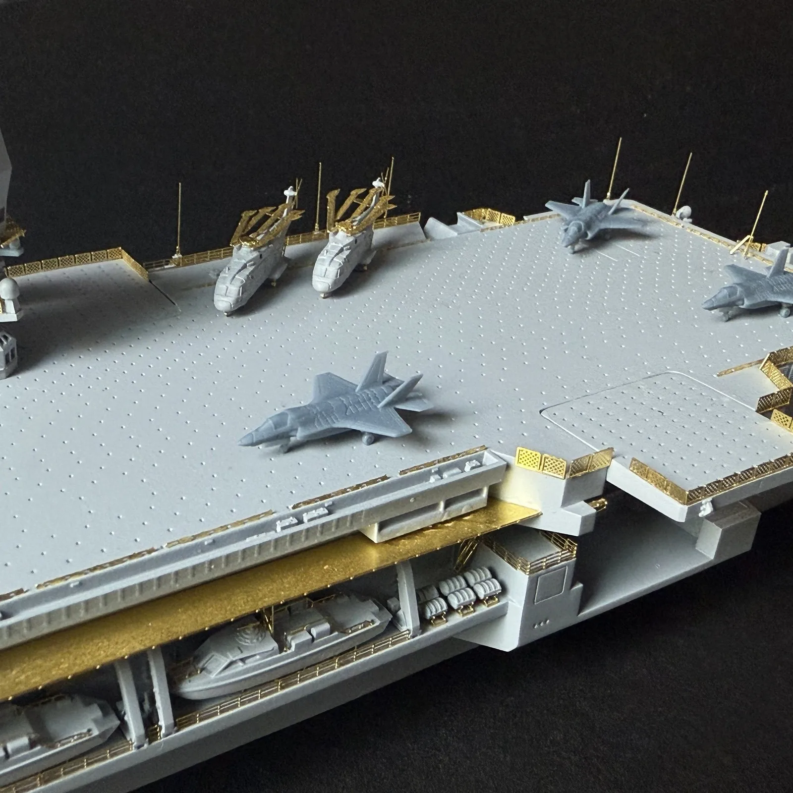 EV MODEL 레진 키트 1/700 이탈리아 해군 항공모함(LHD)트리에스테 L9890