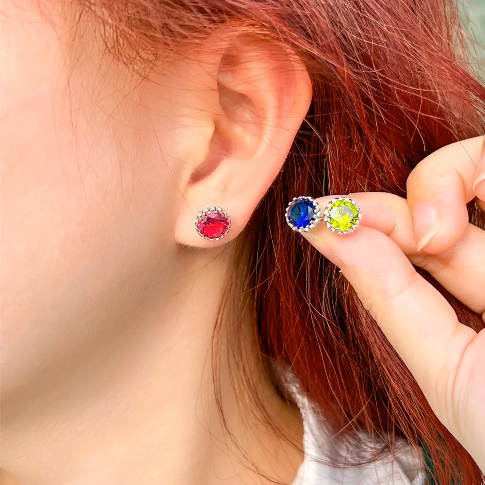 ◇Hei◇ cube one-touch earring [正規品/関税込] Gold Stud Earrings CZ Crystal Cubic Zirconia Studs – AMYO
