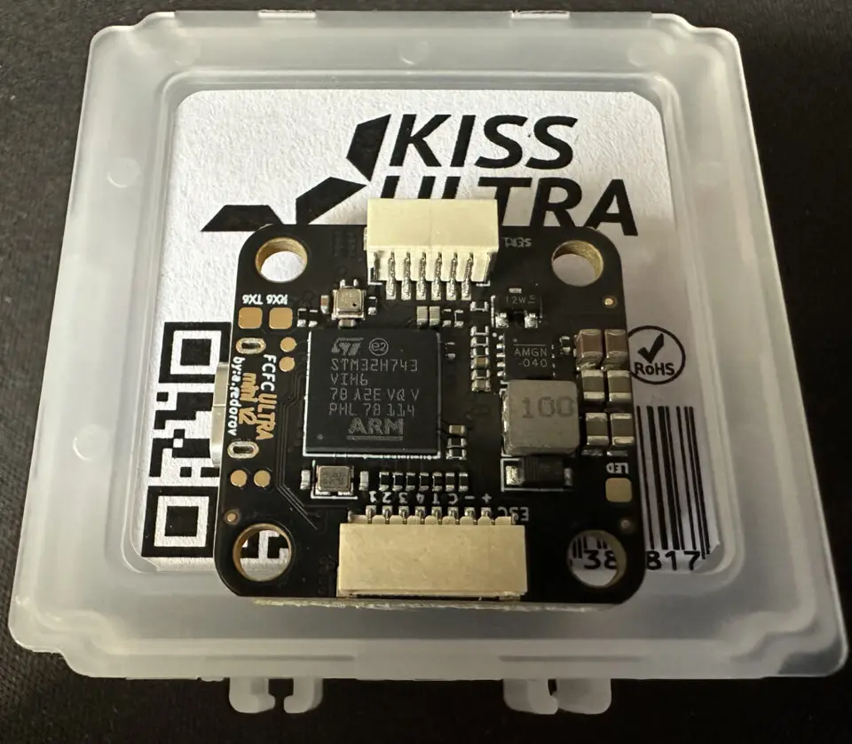 Oryginalny KISS ULTRA FCFC MINI V2 kontroler lotu najnowszy