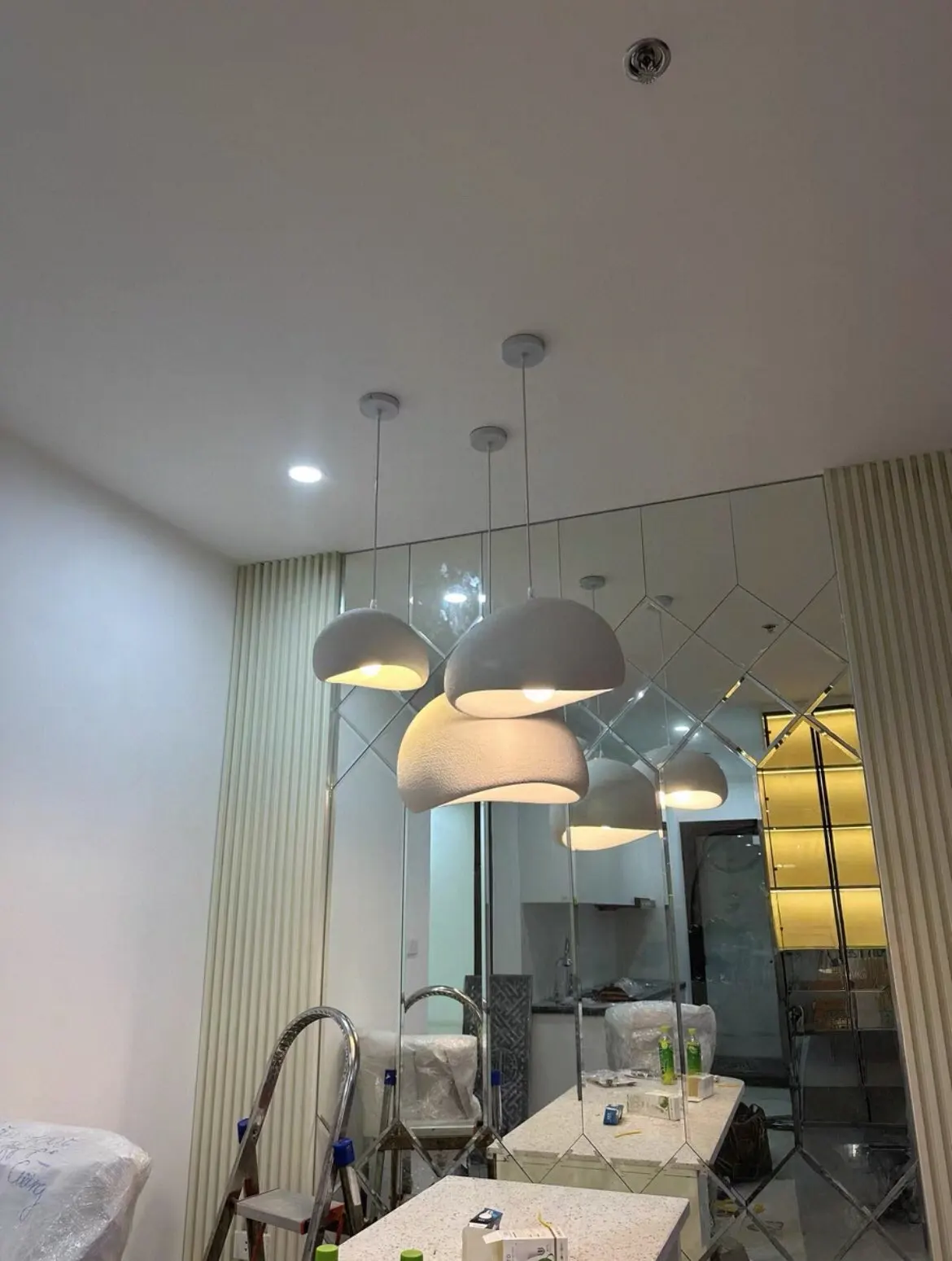 Khmara Halia Swag Light