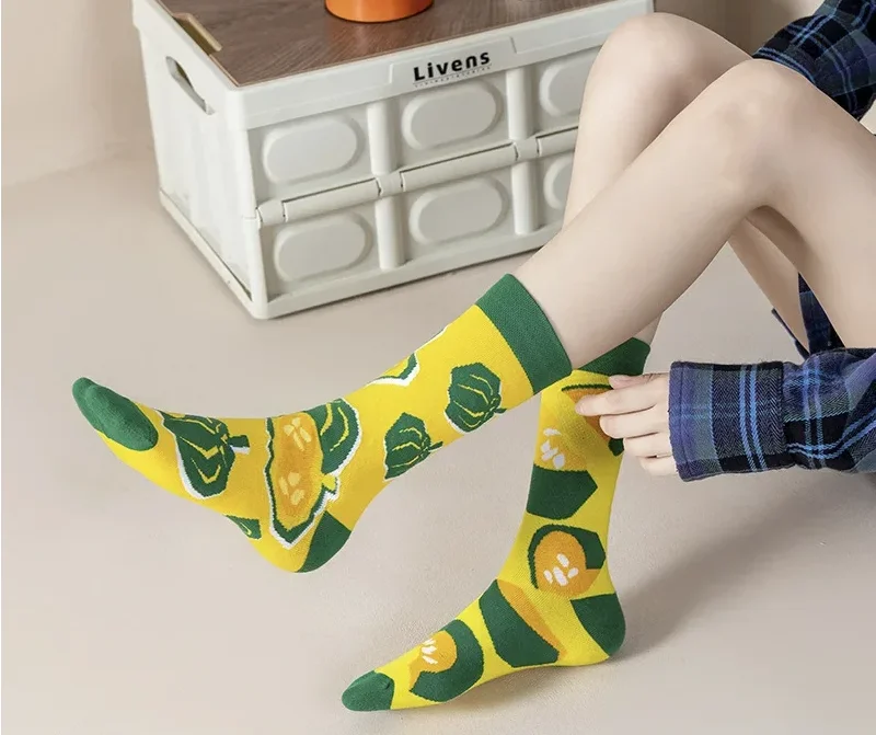 Neue kreative Paar AB asymmetrische trendige Socken modische personalisierte trendige Cartoon-Jacquard lange Röhren-Baumwollsocken – Detail 22