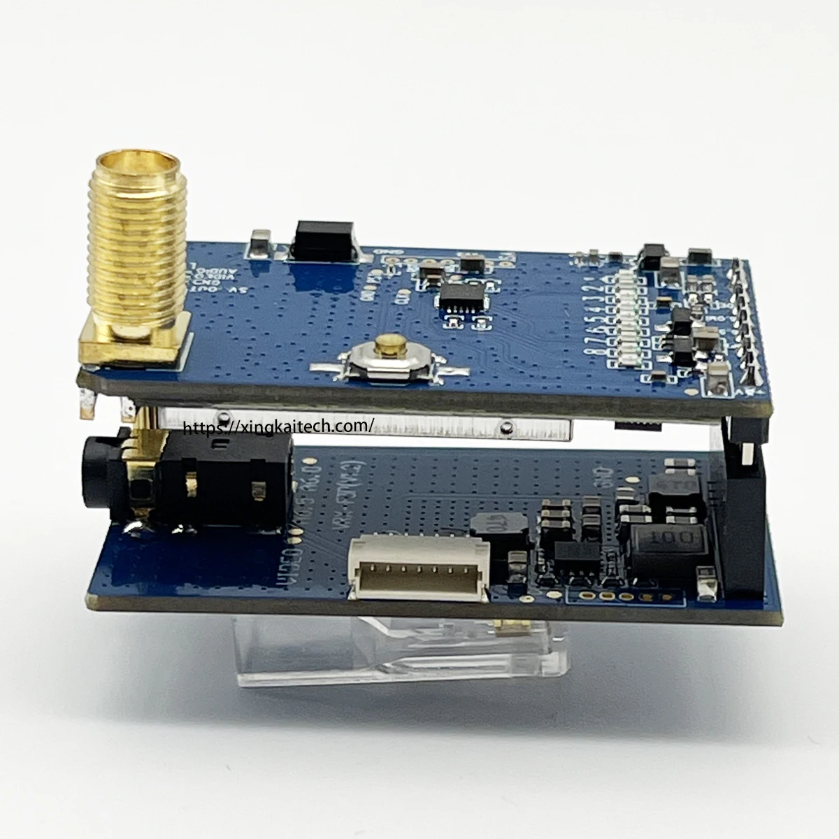 Détail des connecteurs du récepteur vidéo FPV 1.2G 1.3G 9 canaux VRX pour audio et vidéo
