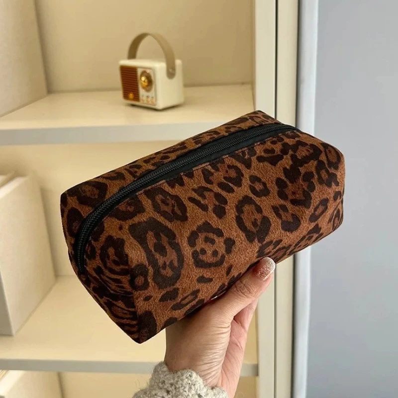 Large Women Leopard Cosmetic Bag Box Shaped Zipper Make Up Bag Travel Washing Makeup Organizer Beauty Case Makeup Pouch Purse