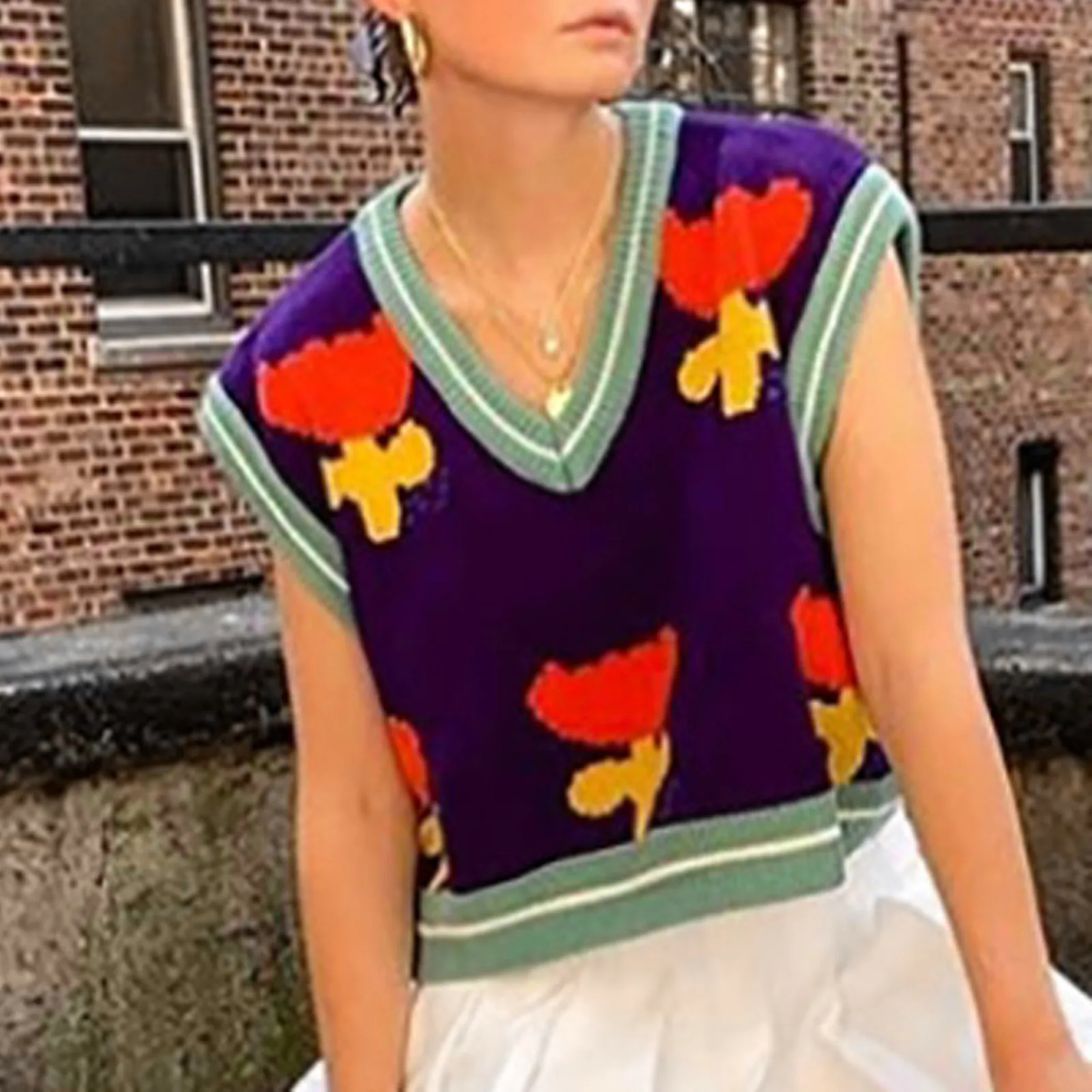 

Female Flower Knitwear Tanks College Style V Neck Sleeveless Fashionable Leisure Short Vests For Women