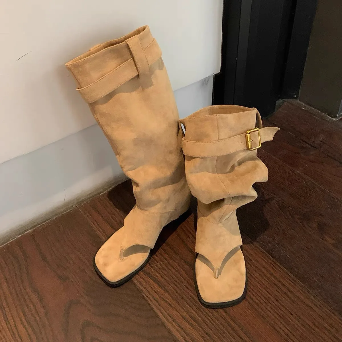 

Крутые ботинки в елочку с закрытым носком, с поднятым внутренним закрытым носком, Западные Ботинки, появляющиеся облегающие ботинки средней длины