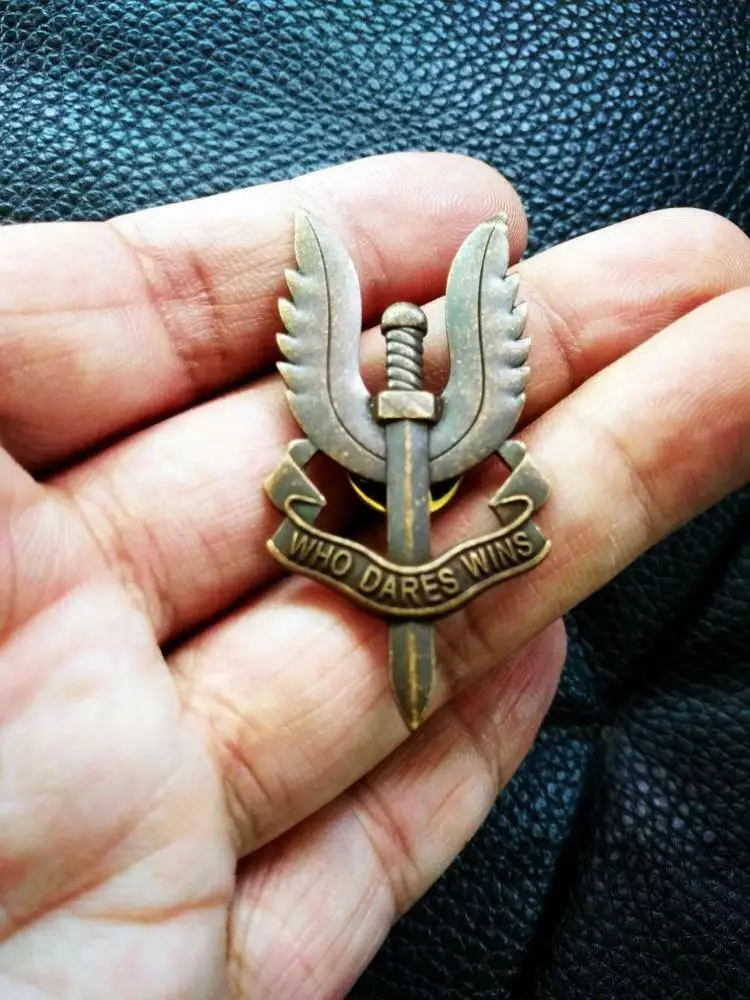 . 3PCS/LOT WW2 UK British Special Air Service SAS Who Dares Wins Medal Badge Pin