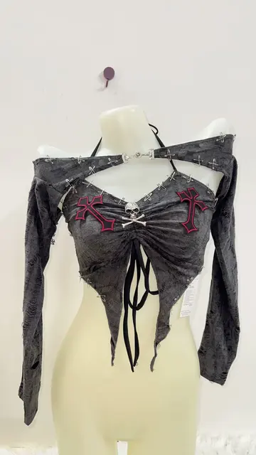 Skull Halter Neck Top and Shrug Set 4