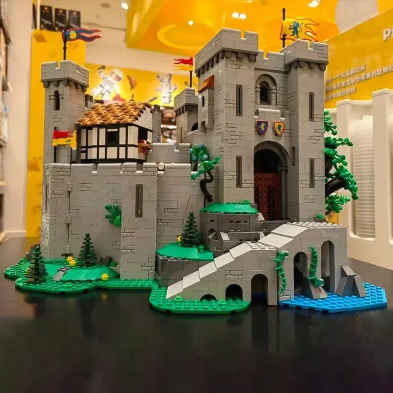 Lion King Knights Medieval Castle Bricks Building Blocks 4514PCS Kids Birthday Christmas Gifts Compatible 10305 building block toys building toy set educational toy