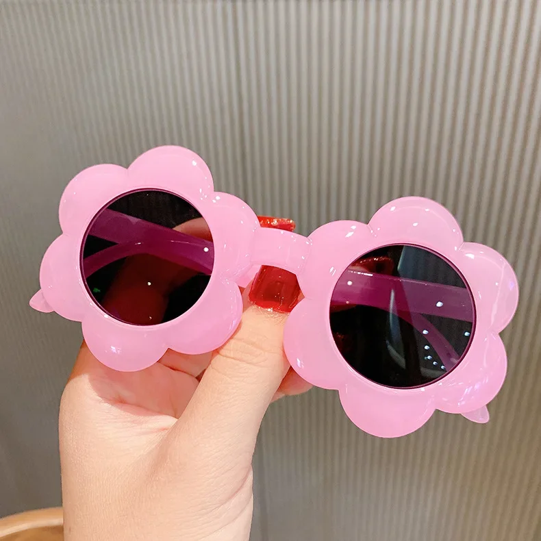 Kids Sunglasses Children Sunglasses Girls Flower-Shaped Translucent Jelly Sunglasses UV Protection Kids Summer Eyewear Outdoor Party Lightweight Comfortable Toddler